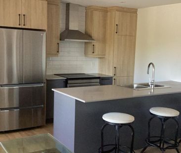 5 1/2 a loué à Pointe-des-Cascades - Photo 2