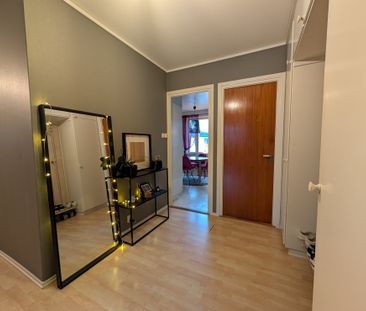 Kristinehamnsgatan, Farsta - Photo 2