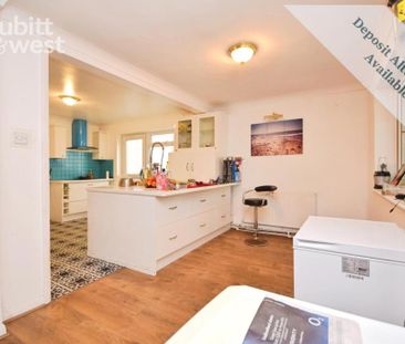 4 bedroom semi-detached house to rent - Photo 2