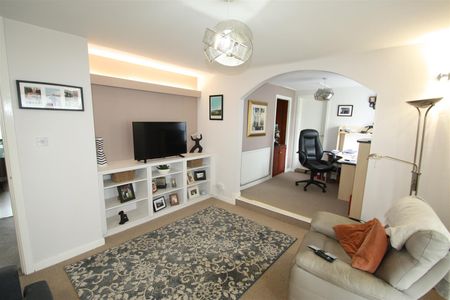 92a Carryduff Road, - Photo 2