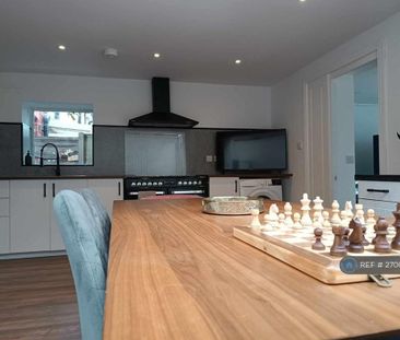 1 bedroom in a house share to rent - Photo 6