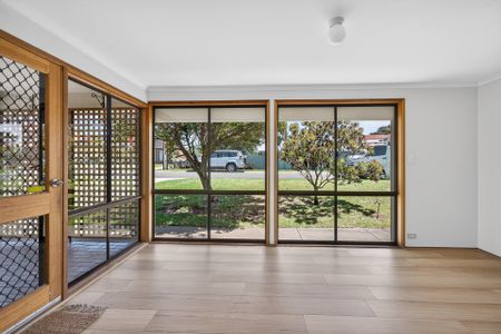 Open the door to effortless coastal living - Photo 3