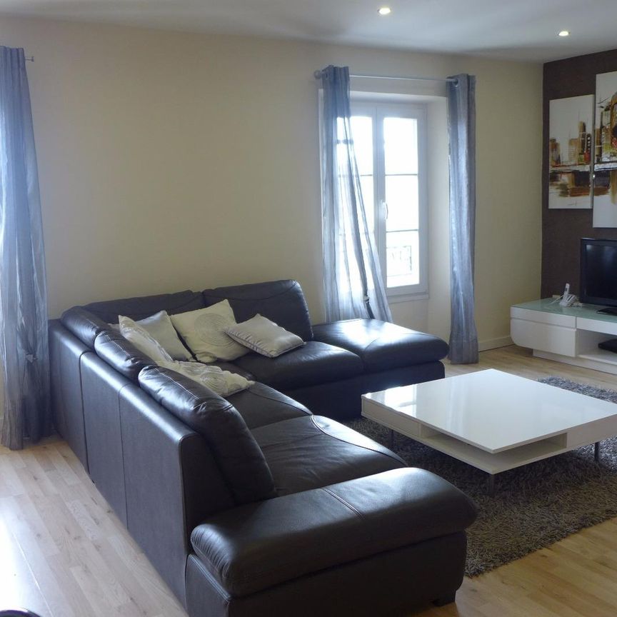 Location Appartement 3 pièces 74m² HYERES 83400 - Photo 1