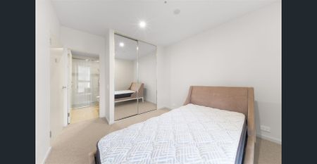 Two Bedroom Apartment with optimal convenience - Photo 5