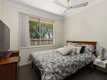 LARGE FAMILY HOME IN FOREST GARDENS - Photo 5