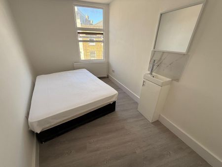 5 bedroom flat to rent - Photo 5