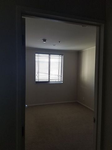 Sunny Third Floor Apartment on the CBD's Fringe - Photo 3