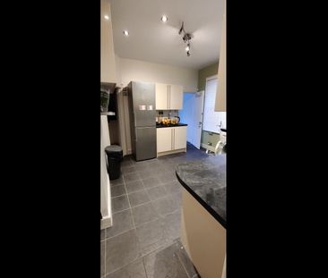 Room in a Shared Flat, Renmuir Street, SW17 - Photo 2