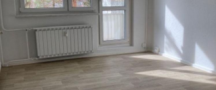 charmante 3-Raumwohnung mit Balkon wird für Sie renoviert - Photo 1