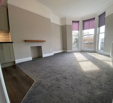 2 bed flat to rent in Kenilworth Road, St Leonards-On-Sea, TN38 - Photo 2