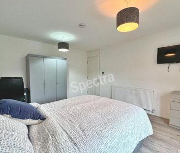 1 bedroom in a house share to rent - Photo 2