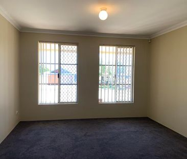 LIGHT, BRIGHT AND SPACIOUS!! - Photo 2