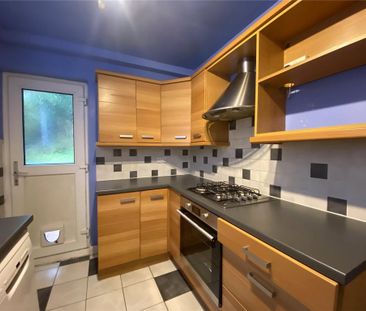 3 bedroom semi-detached house to rent - Photo 6