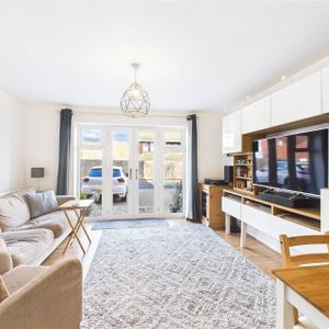 Henlow Place, Farnborough Henlow Place, Farnborough - Photo 2