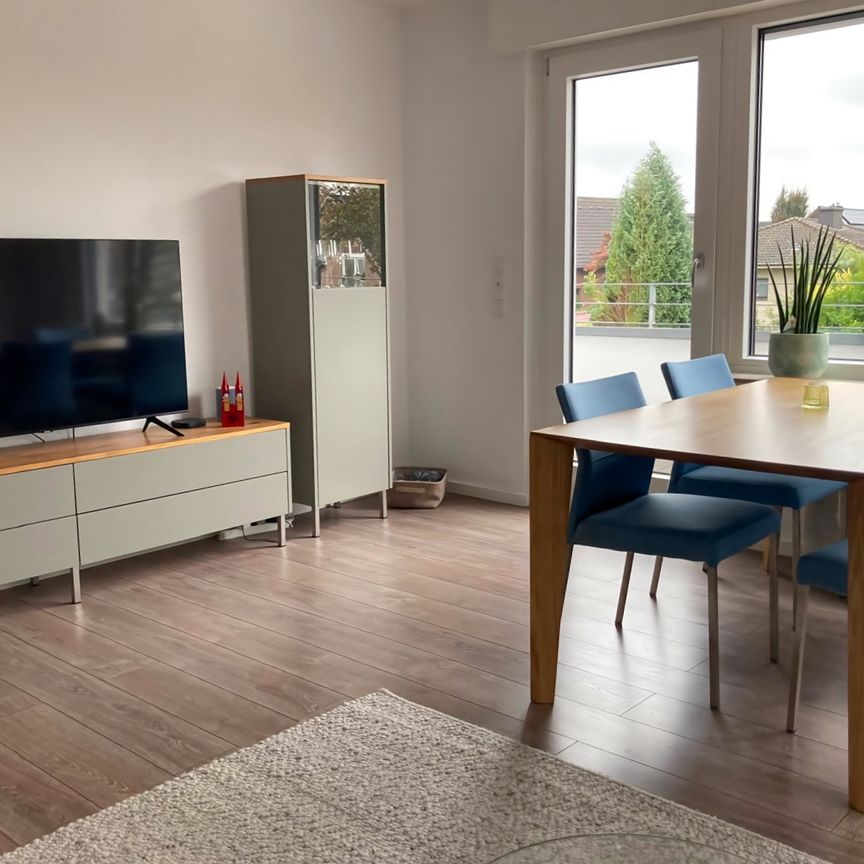 *Mannella* Stilvolle Obergeschosswohnung – hochwertig saniert und ideal gelegen in Siegburg - Photo 1