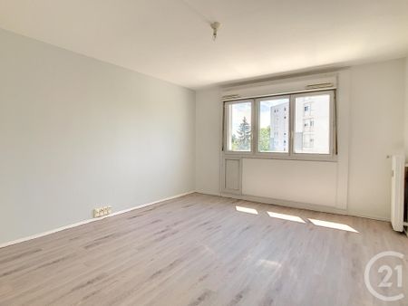 Location Appartement 3 pièces 71m² TROYES 10000 - Photo 2
