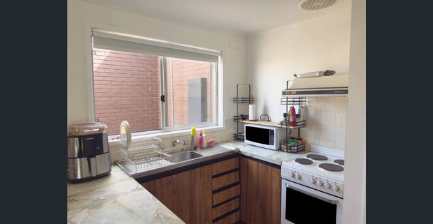 Quiet, Low Maintenance Living - Photo 1