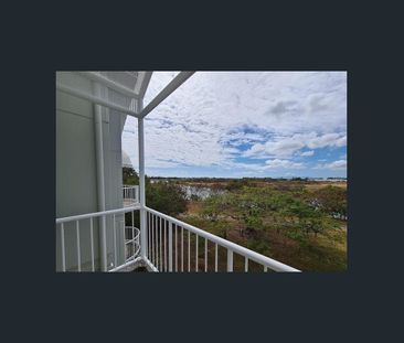 Modern & Low-Maintenance Unit in Secure Rosslea Complex - Photo 6