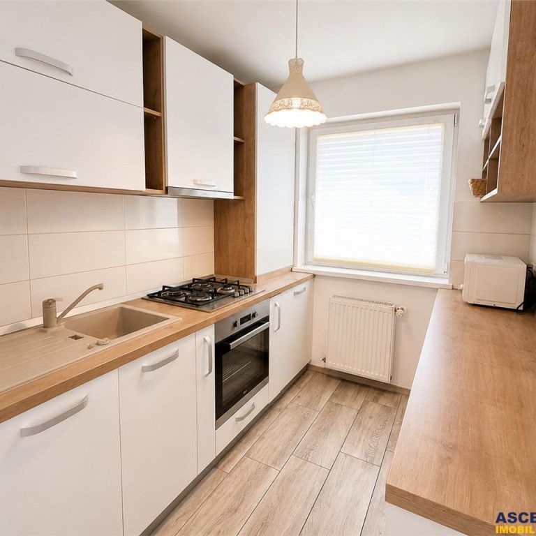 Apartament 2 camere cu parcare si boxa, Top City, Tractorul - Photo 1