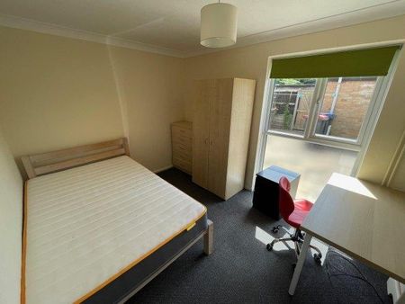 4 bedroom house share to rent - Photo 2