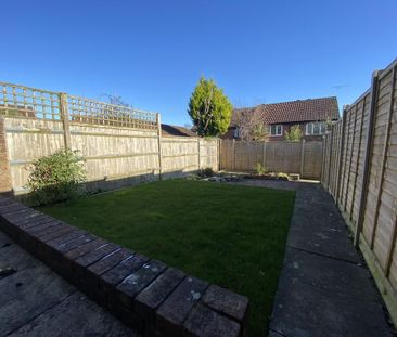 2 bedroom semi-detached house to rent - Photo 3