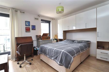 Cardinal Place, Woking, Surrey, GU22 - Photo 2