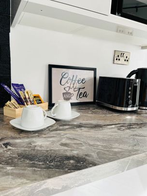 Studio Flat, London, E13 - Photo 1