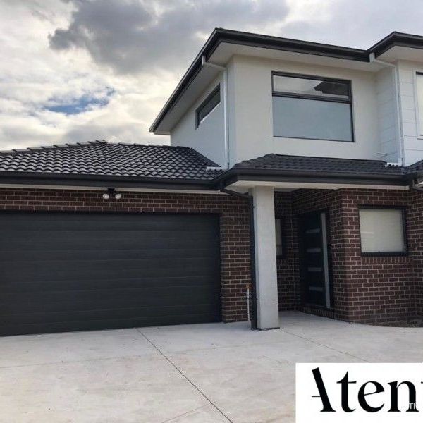 Spacious Family Living at St Albans VIC 3021 - Photo 1