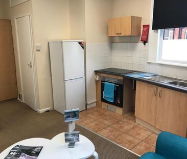 Studio to rent - Photo 1