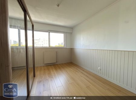 Location Appartement 3 pièces 74m² ST NAZAIRE 44600 - Photo 2