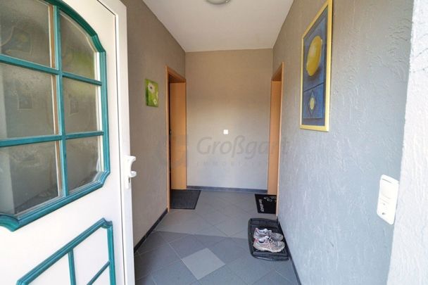 Schöne Maisonettewohnung mit eigenem kleinen Terrassenbereich - Photo 1