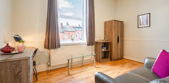 1 bedroom flat to rent - Photo 2