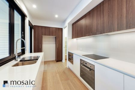 Greenhills By Mosaic - Exceptional Quality in an Exceptional Location! - Photo 3