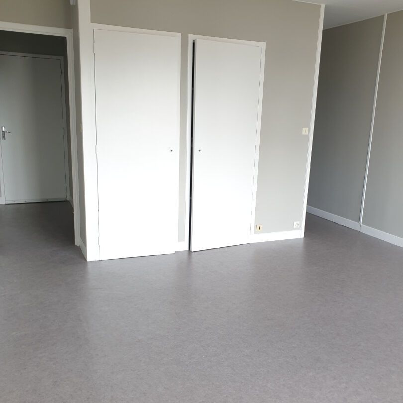 A LOUER Appartement 50000 Saint-Lô 1 pièce 29.33 m² - Photo 1
