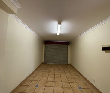 3 BEDROOM TOWNHOUSE CLOSE TO SCHOOLS AND SHOPS - Photo 1