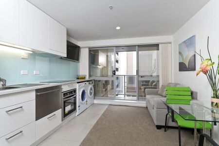 Four bedroom apartment in a convenient location - Photo 3