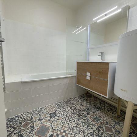 Location Appartement 2 pièces 30m² BARBEZIEUX ST HILAIRE 16300 - Photo 4