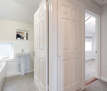 The Mews, 10c De Vesci Terrace, Monkstown, Co. Dublin, A96 K752 - Photo 6