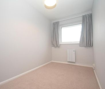 3 bedroom apartment to rent - Photo 4