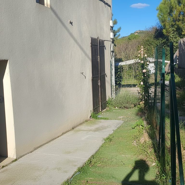 Location Appartement 2 pièces 45m² MARSEILLE 13ème - Photo 1