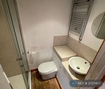 3 bedroom terraced house to rent - Photo 6