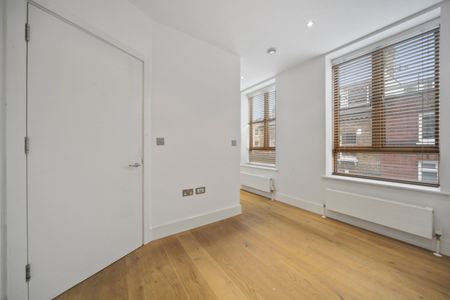 1 Bedroom Apartment, Berwick Street, London, Greater London, Soho, W1F 8SY - Photo 4