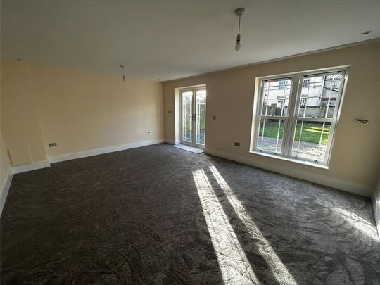 5 bedroom detached house to rent - Photo 1