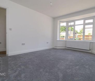 4 bedroom bungalow to rent - Photo 2