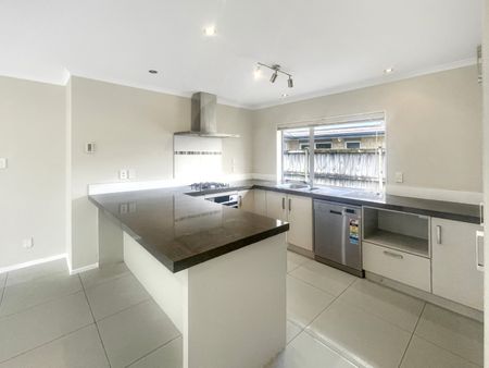 Flat Bush, 5 bedroom - Photo 3