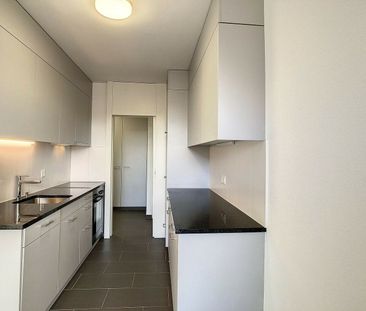 CHARMANT LOGEMENT TRES BIEN SITUE ET ENTIEREMENT RENOVE - Foto 2