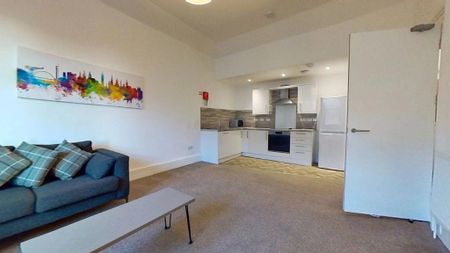 2 bedroom flat to rent - Photo 2