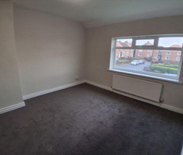 2 bedroom semi-detached house to rent - Photo 2