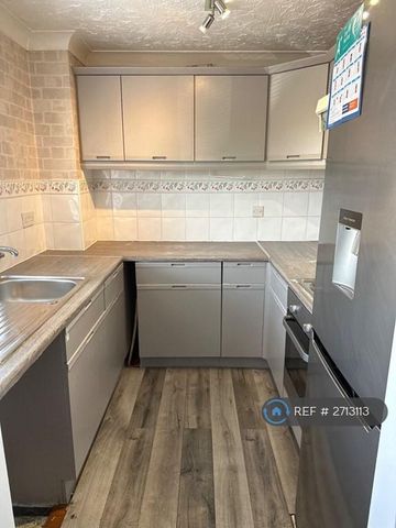 1 bedroom flat to rent - Photo 3