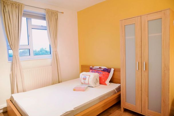 3 Bedroom 1 Bathroom Entire property - Photo 1